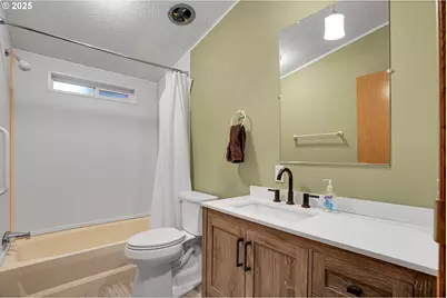 51459 SE Westlake Dr #102, Scappoose, OR 97056 - Photo 35