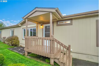 51459 SE Westlake Dr #102, Scappoose, OR 97056 - Photo 3