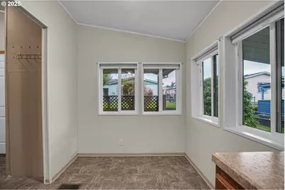 51459 SE Westlake Dr #102, Scappoose, OR 97056 - Photo 27