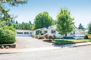 146 NE Currin St, Estacada, OR 97023 - Photo 3