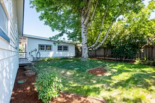 146 NE Currin St, Estacada, OR 97023 - Photo 33
