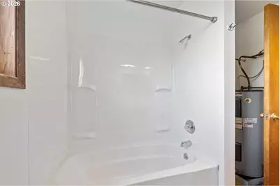 903 Madrona Ave, Tillamook, OR 97141 - Photo 15