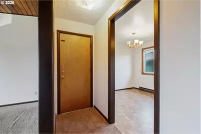 903 Madrona Ave, Tillamook, OR 97141 - Photo 9