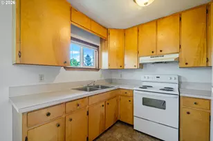 903 Madrona Ave, Tillamook, OR 97141 - Photo 7