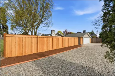 19805 SW Rock Rd, Beaverton, OR 97003 - Photo 29