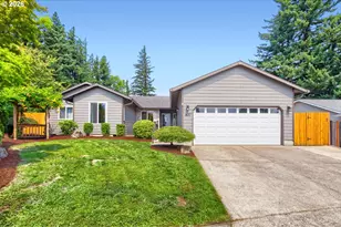 437 SW Chapman Ave, Troutdale, OR 97060 - Photo 1