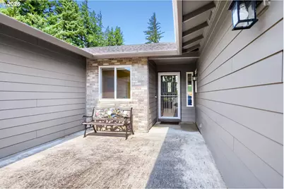 437 SW Chapman Ave, Troutdale, OR 97060 - Photo 5