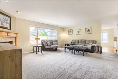 437 SW Chapman Ave, Troutdale, OR 97060 - Photo 7