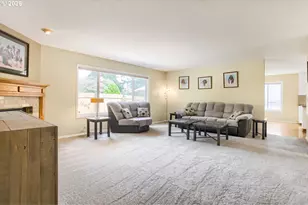 437 SW Chapman Ave, Troutdale, OR 97060 - Photo 7