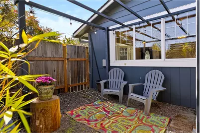 610 SE Elm St, Dundee, OR 97115 - Photo 37