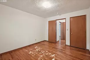 908 SW Gaines St, Portland, OR 97239 - Photo 17