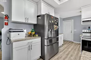 4274 5th St, Hubbard, OR 97032 - Photo 7