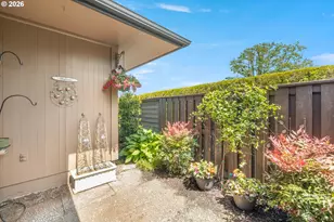 6 Condolea Dr, Lake Oswego, OR 97035 - Photo 23