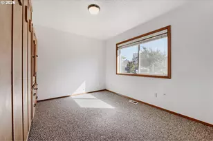 19380 Hazel Grove Dr, Oregon City, OR 97045 - Photo 17
