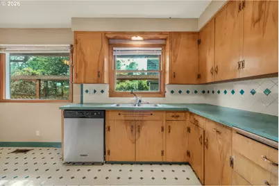 12975 SW Davies Rd, Beaverton, OR 97008 - Photo 23