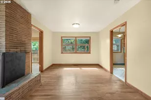 12975 SW Davies Rd, Beaverton, OR 97008 - Photo 13