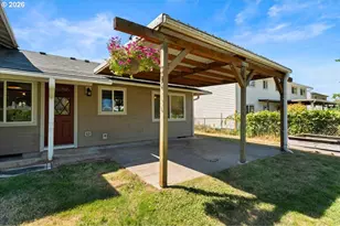 270 NE 20th Pl, Hillsboro, OR 97124 - Photo 37