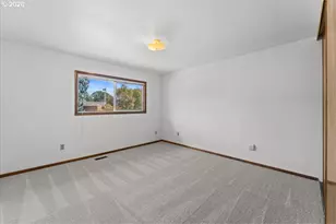 270 NE 20th Pl, Hillsboro, OR 97124 - Photo 21