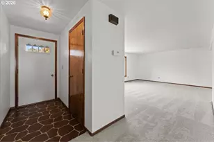 270 NE 20th Pl, Hillsboro, OR 97124 - Photo 7