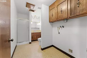 270 NE 20th Pl, Hillsboro, OR 97124 - Photo 39
