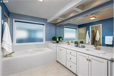 12664 SW Bexley Ln, Portland, OR 97224 - Photo 23