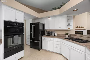 12664 SW Bexley Ln, Portland, OR 97224 - Photo 13