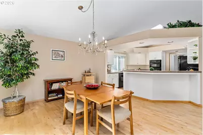 12664 SW Bexley Ln, Portland, OR 97224 - Photo 9