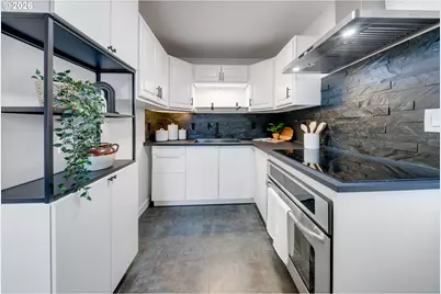 1215 NE 79th Ave, Portland, OR 97213 - Photo 17