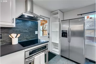 1215 NE 79th Ave, Portland, OR 97213 - Photo 19