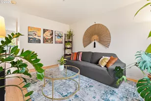 6700 N Pittsburg Ave, Portland, OR 97203 - Photo 5