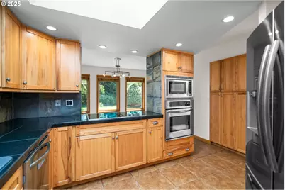 5062 Prospect St, West Linn, OR 97068 - Photo 15