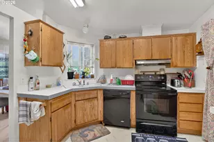 1837 Woodland Ave, Woodburn, OR 97071 - Photo 7