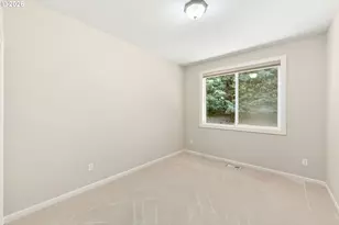 10523 SE Charlotte Dr, Happy Valley, OR 97086 - Photo 27