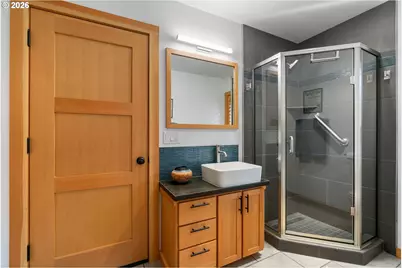 1307 Columbia St, Hood River, OR 97031 - Photo 33