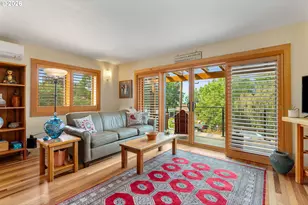 1307 Columbia St, Hood River, OR 97031 - Photo 11