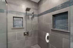 1307 Columbia St, Hood River, OR 97031 - Photo 23