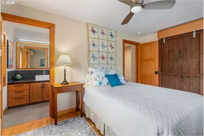 1307 Columbia St, Hood River, OR 97031 - Photo 27