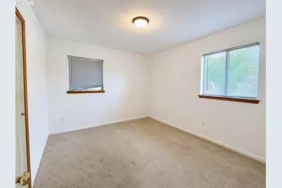 1688 NW Eden St, Roseburg, OR 97470 - Photo 9