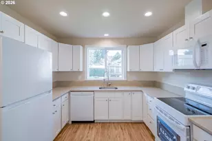 3392 Sunnyview Rd NE, Salem, OR 97301 - Photo 37