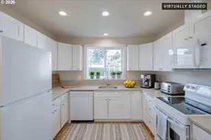 3392 Sunnyview Rd NE, Salem, OR 97301 - Photo 35