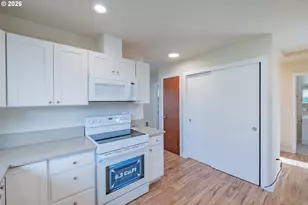 3392 Sunnyview Rd NE, Salem, OR 97301 - Photo 39