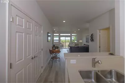 1571 37th St, Florence, OR 97439 - Photo 7