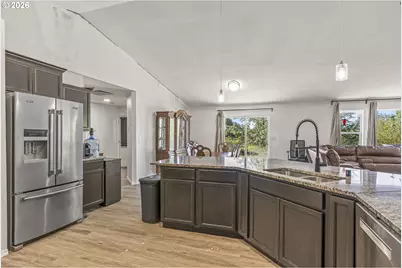 235 Flatt Rd, Kelso, WA 98626 - Photo 5