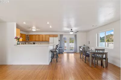 143 Briggs Dr, Myrtle Creek, OR 97457 - Photo 11