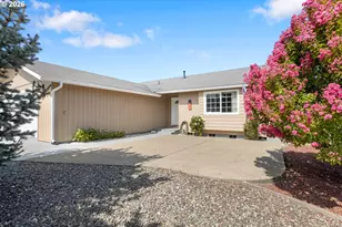 143 Briggs Dr, Myrtle Creek, OR 97457 - Photo 1