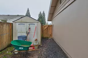 19875 SW Rock Dr, Beaverton, OR 97003 - Photo 37