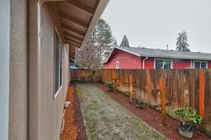 19875 SW Rock Dr, Beaverton, OR 97003 - Photo 41