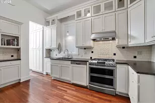 2373 NW Johnson St, Portland, OR 97210 - Photo 13