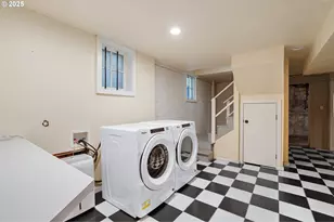 2373 NW Johnson St, Portland, OR 97210 - Photo 35