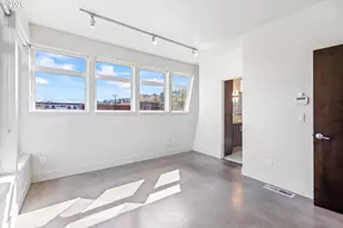 4644 S Kelly Ave, Portland, OR 97239 - Photo 17